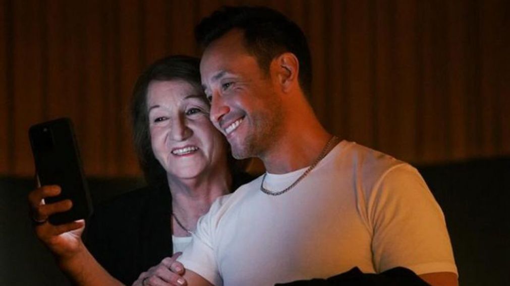 Luciano Pereyra graba con su mam� en Luj�n y adelanta su pr�ximo homenaje a las madres