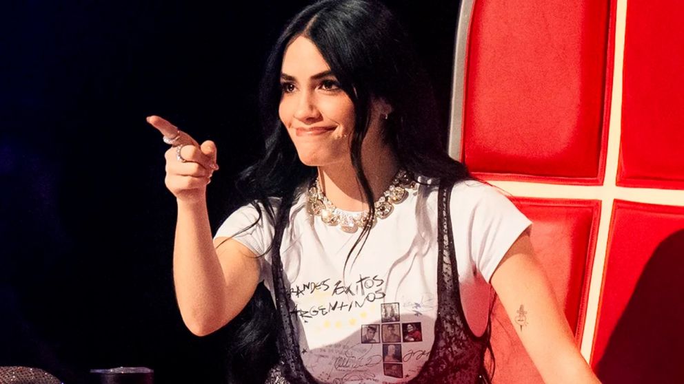 Lali Espósito elige qué le robaría a cada coach de La Voz y se ríe del poncho de Soledad