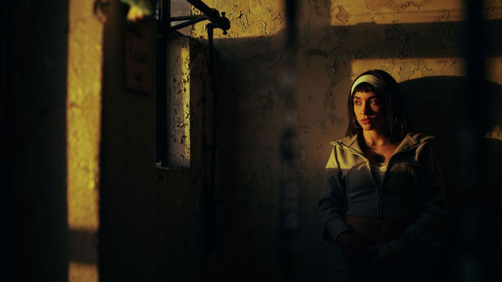 Maria Becerra estrena "7 vidas", la canción de la serie "En el barro"