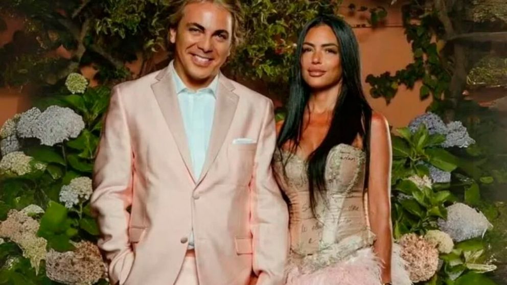 Cristian Castro fue visto en Miami disfrutando de un partido de Messi y gener� pol�mica en redes