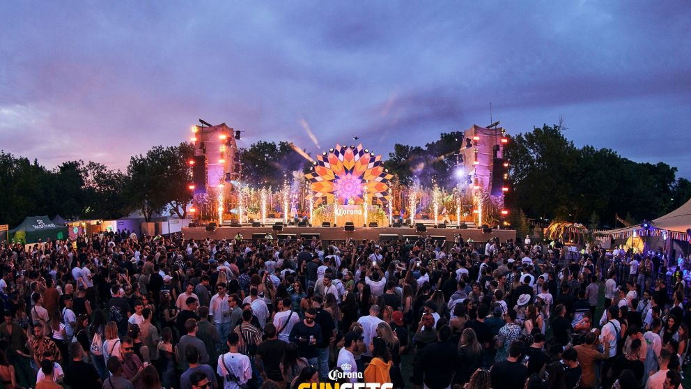 100 YEAR TOUR: Corona celebra el arranque de las Sunsets Sessions 2025 con un atardecer a pura música en Ciudad Universitaria
