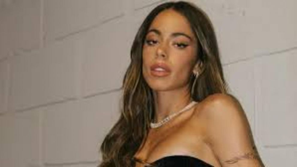 Tini Stoessel deslumbró en Miami con dos looks impactantes durante el show de Coldplay