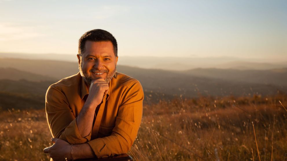 Jorge Rojas celebra 20 años de carrera solista con una gira nacional que recorre su historia musical