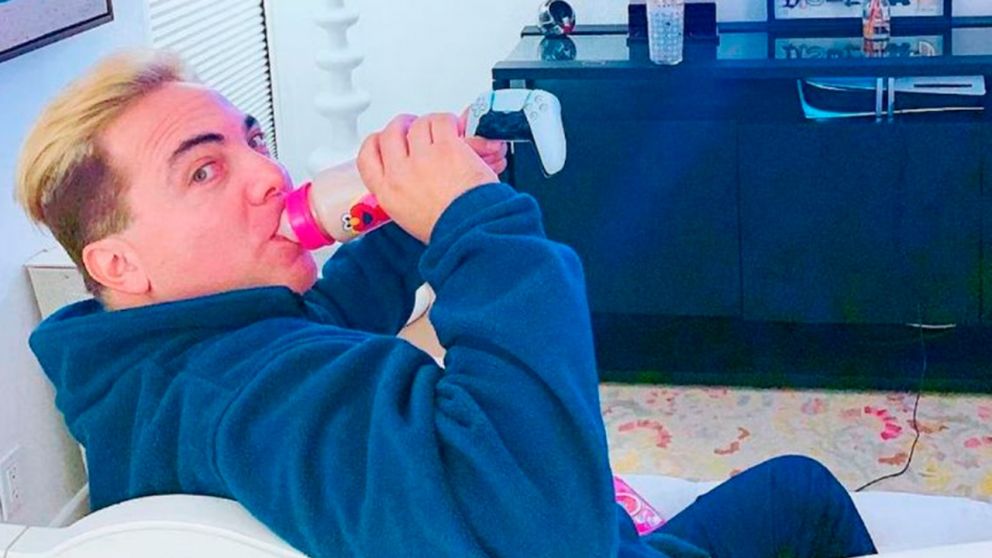 Cristian Castro y su confesión más insólita: "Sigo tomando la mema, no quiero crecer"