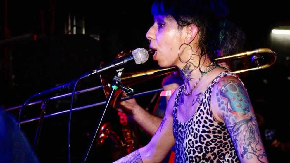 Dolor por la muerte de Araceli Julio, la cantante de Satélite Kingston que denunció falta de medicación oncológica