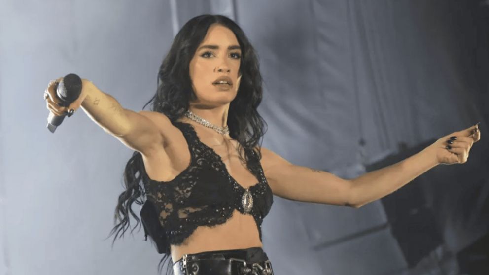 Lali Esp�sito deslumbr� en Santiago del Estero con un show impactante y un gui�o al folclore