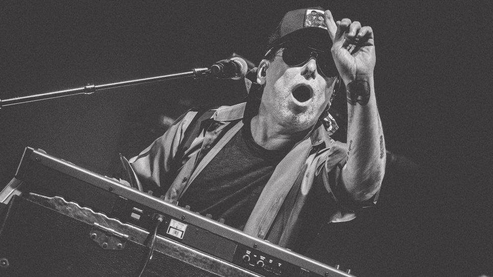 Andrés Calamaro agotó dos fechas y agregó una tercera en Buenos Aires: cuándo y dónde conseguir las entradas