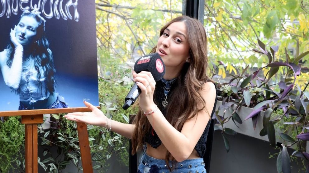 Della lanza "Muñequita" y cuenta cómo compone sus canciones desde la madrugada