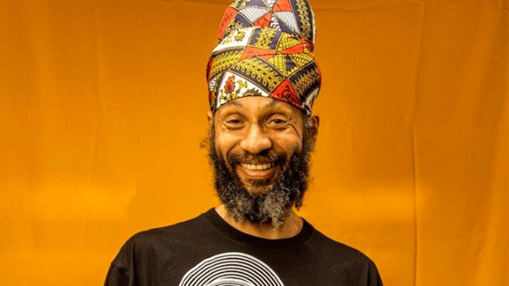 Fidel Nadal lanza "Raíces muy fuertes": un regreso al reggae roots y a la esencia de su música