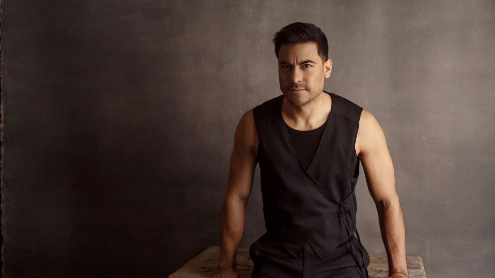 Carlos Rivera lanza "¿Qué Significa el Amor?": un álbum visual y emocional sobre el verdadero sentido de amar