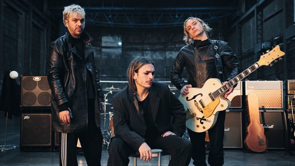 A d�as de sus River sold out, Airbag estrena Irme lejos y cierra "El club de la pelea I"