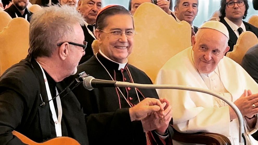 Axel, Soledad, León Gieco, Leo Dan y más: los artistas argentinos que le cantaron al Papa Francisco