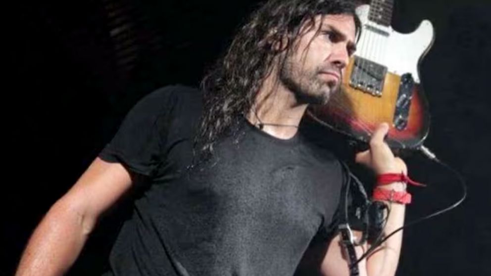VIDEO: el cantante de La Mancha de Rolando fue acusado de atropellar a un motociclista y darse a la fuga