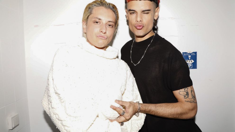 Ca7riel & Paco Amoroso llevan su estilo de las pasarelas a los escenarios de México