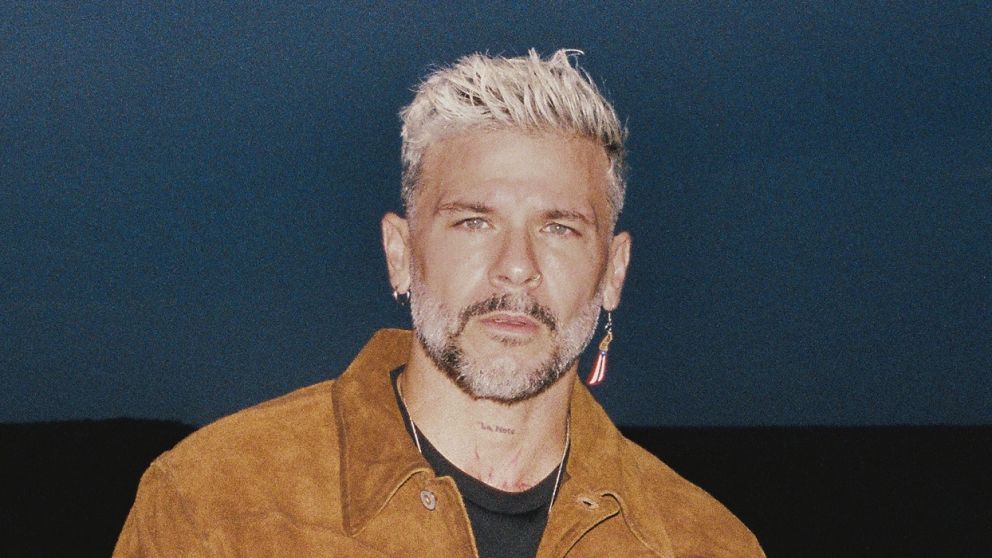 Pedro Capó estrenó el video de "Divina" versión acústico