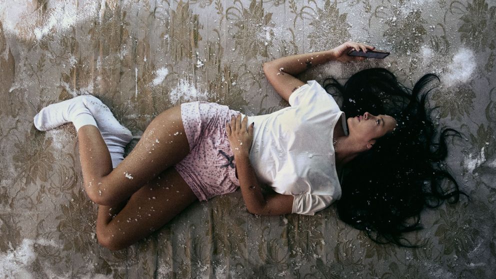Así es Pinamar, el nuevo single de Oriana Sabatini que congela recuerdos y emociones
