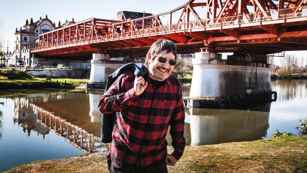 Mosca Velázquez, cantante de 2 Minutos, fue operado por un tumor en el pulmón