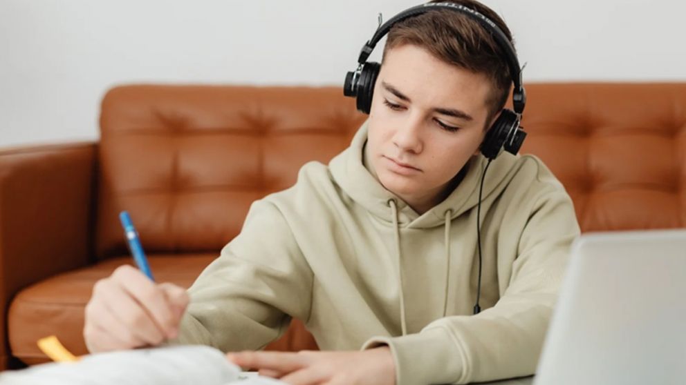 No fallan: estos son los 3 géneros musicales más efectivos para concentrarse.