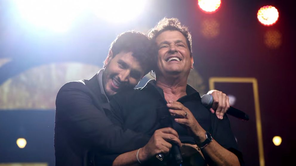 Sebastián Yatra sorprendió en Viña 2025: cantó para sus fans en la calle y se reencontró con Carlos Vives en la Quinta