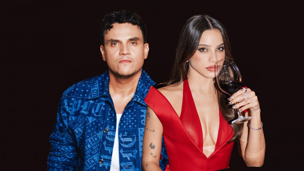 Así es "Vestido Rojo", el nuevo lanzamiento de Emilia Mernes junto a Silvestre Dangond