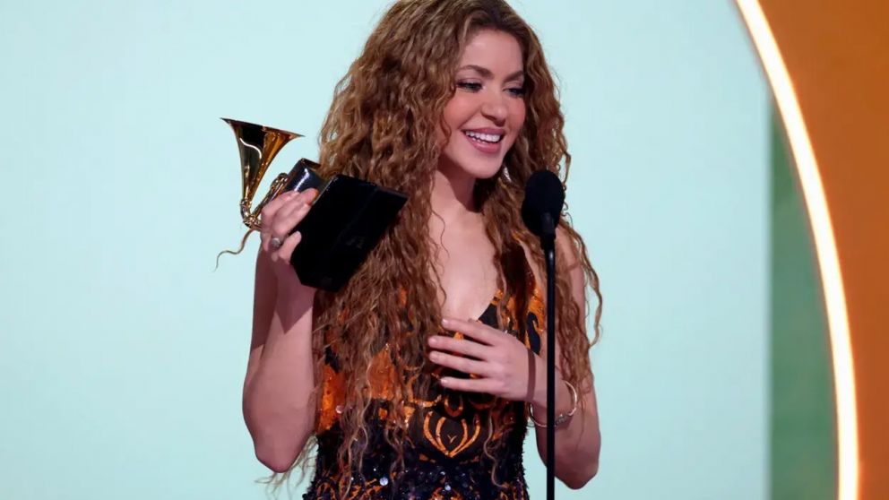 Shakira dedicó su Grammy a los inmigrantes en EE.UU: "Siempre lucharé con ustedes"