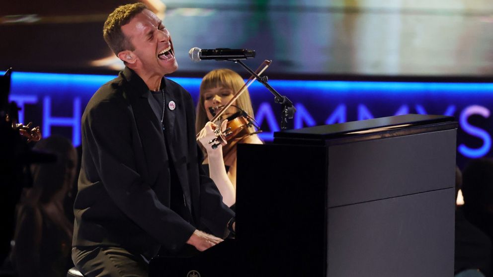 Video: Chris Martin emocionó en los Grammy con un homenaje a Liam Payne