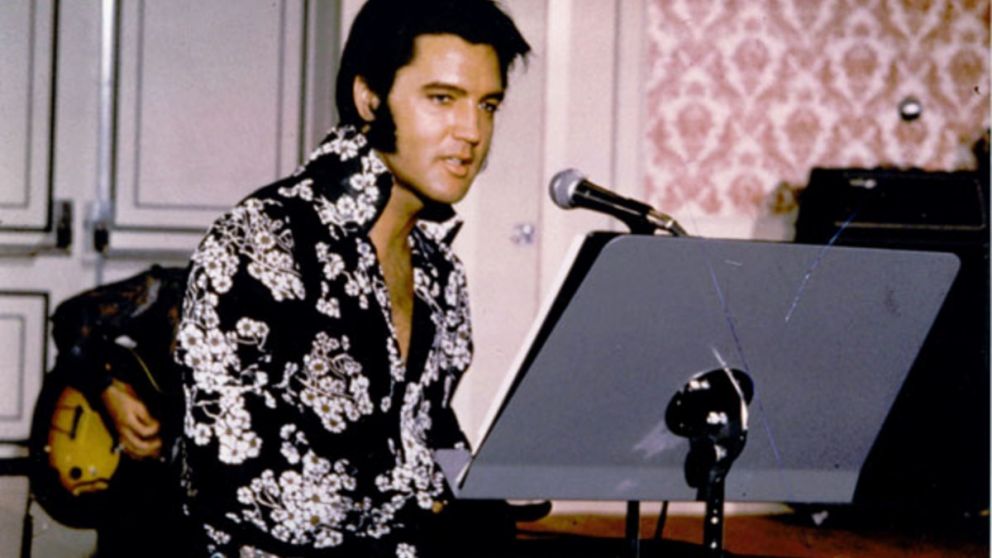 Elvis Presley alcanz� el #1 en 1961 con "Are You Lonesome Tonight?"