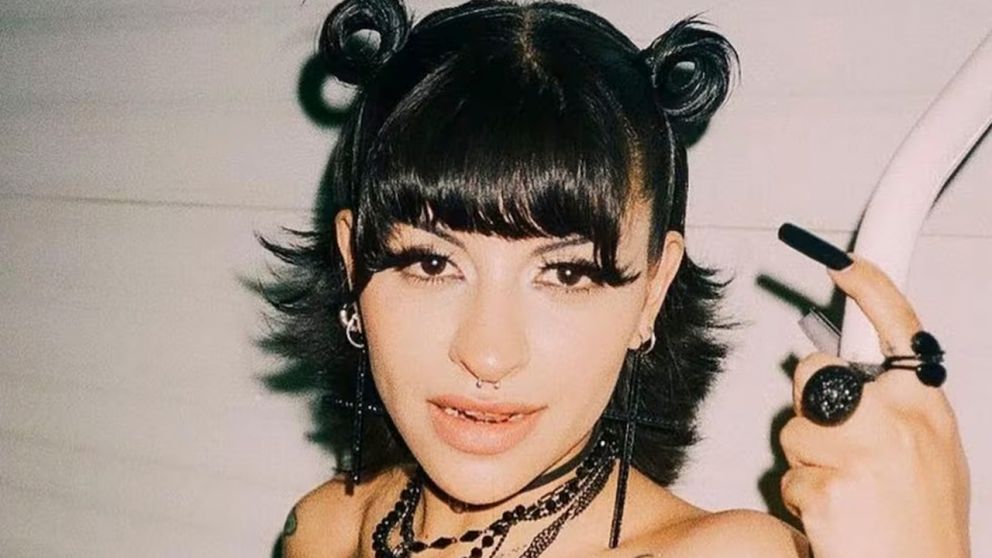 Cazzu debuta como actriz en el cine: primeras imágenes del rodaje de "Risas" de Netflix