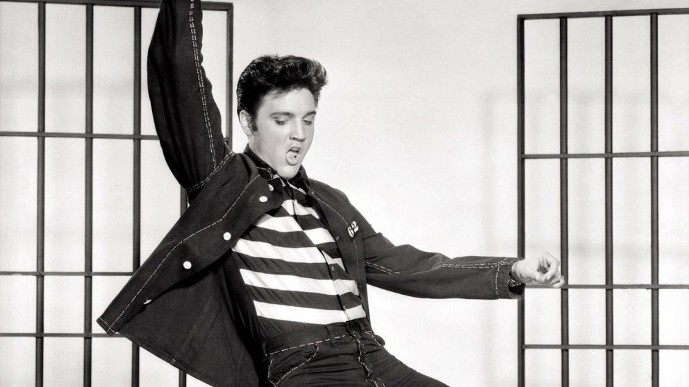 Elvis Presley lidera el Reino Unido con "GI Blues" y asciende en el Ejército en 1961