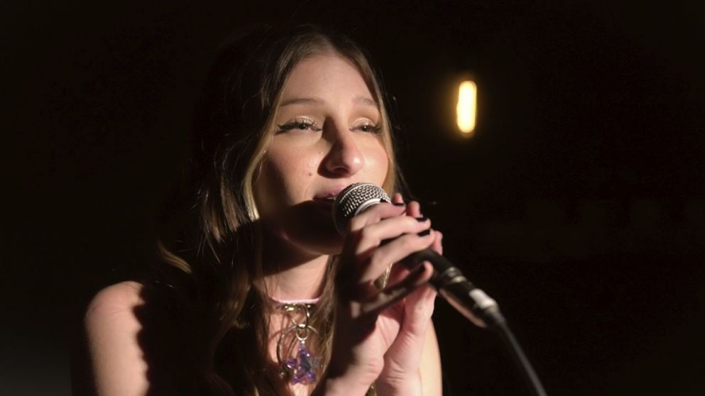 Camilo y Yami Safdie sorprenden con el anuncio de su colaboración en "Querida Yo"