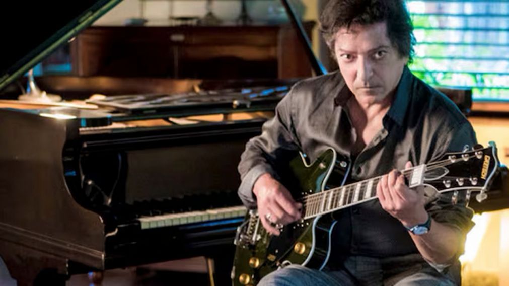 Quién es Luis Moura el guitarrista de Virus involucrado en una muerte por juego sexual