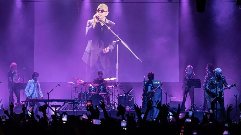 EN VIVO: Los Fundamentalistas del Aire Acondicionado estrenan "Hab�a una vez" su nueva pel�cula. Mirala ahora!