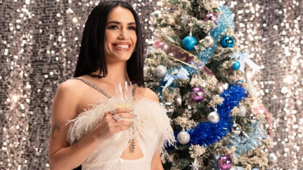 Impensado: Lali sorprendió a fans con una videollamada, spoileó datos sobre su disco y agotó un segundo Vélez.