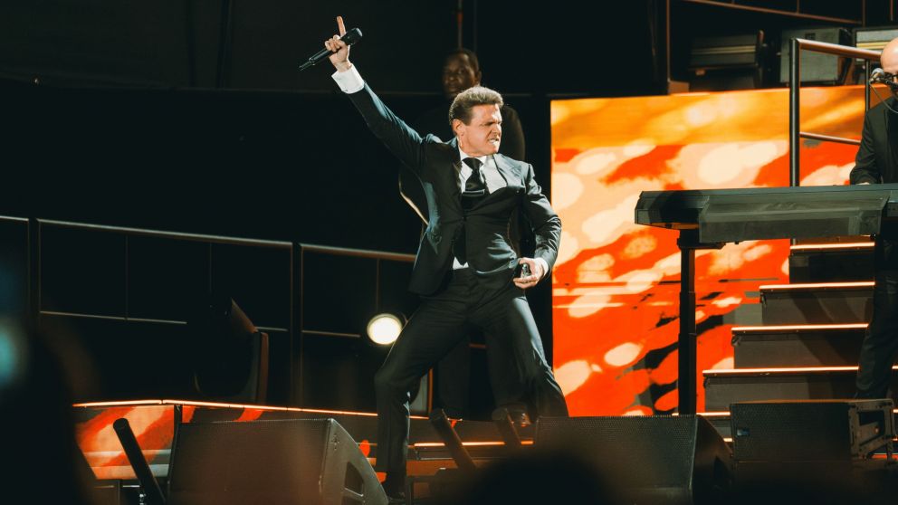 El Luis Miguel de la l�nea 45 cumpli� su sue�o de conocer al cantante
