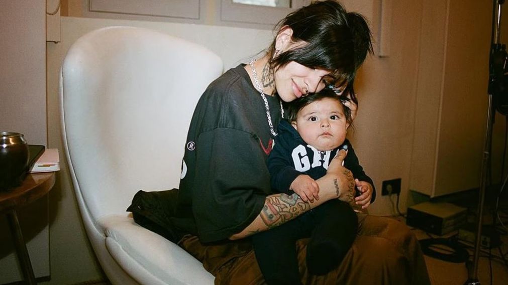 Las fotos de Cazzu cuando era una nena: el parecido con su hija Inti