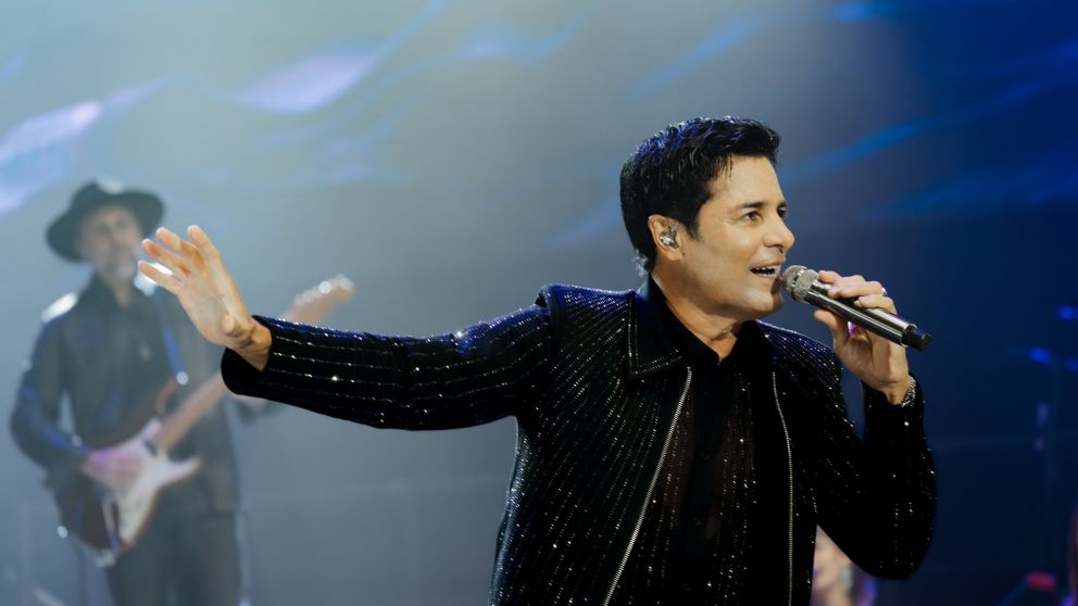 Chayanne pidió fotos suyas hechas con IA y las redes sociales estallaron