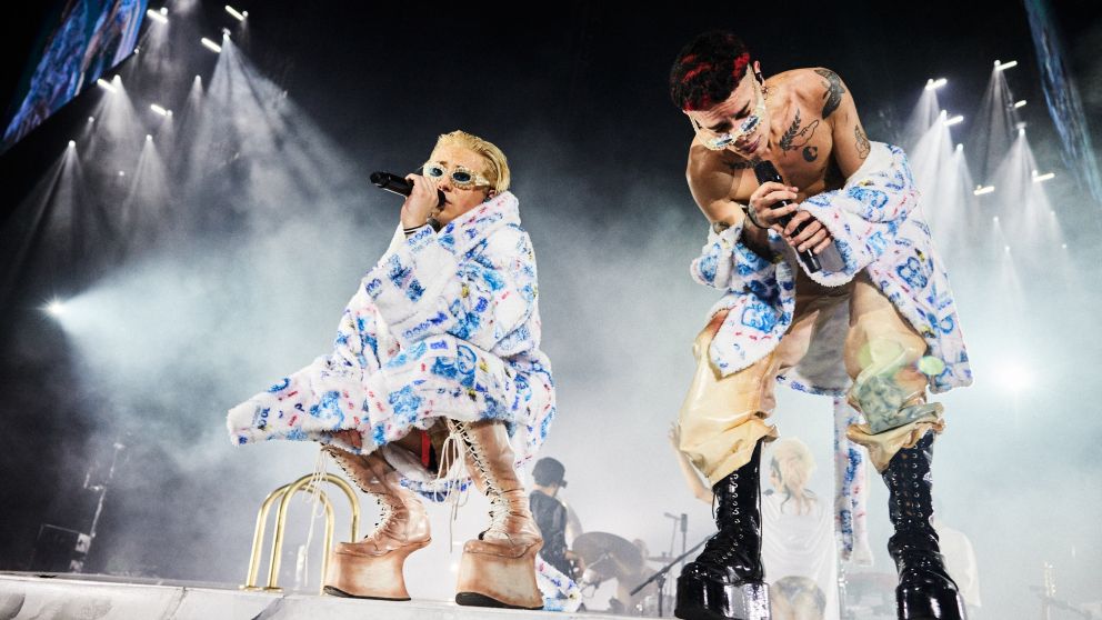 Ca7riel & Paco Amoroso lanzan su primer álbum en vivo con "Baño María"