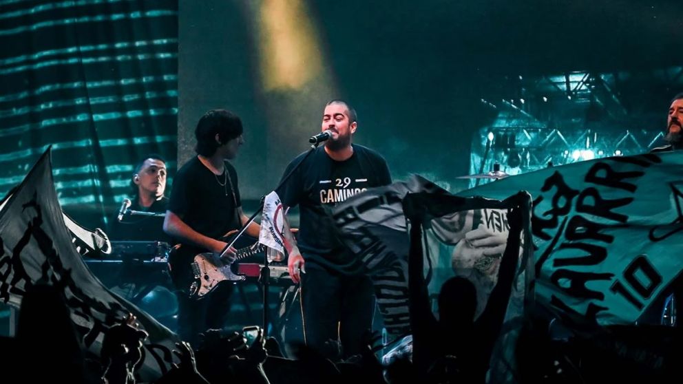Don Osvaldo cerró su gira "García Lorca" en Europa y anunció show en Rosario