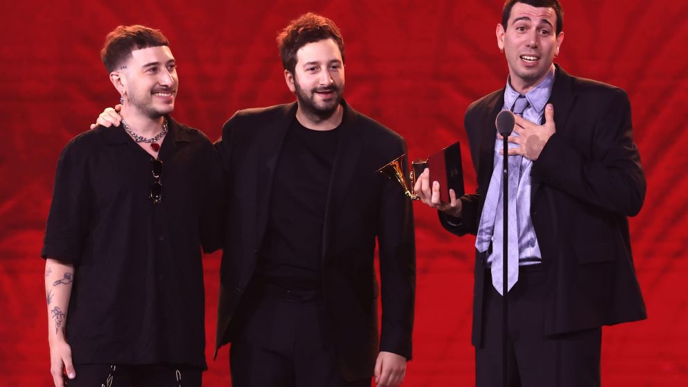 Latin Grammy 2024: Conociendo Rusia triunfa con "Cinco Horas Menos" como Mejor Canci�n de Pop/Rock