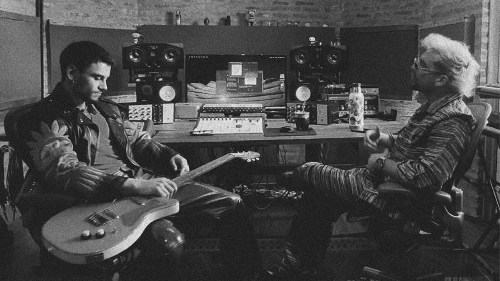 MYA sorprende con el emotivo "Si Pudiera" y anticipa su próximo álbum Blanco y Negro"