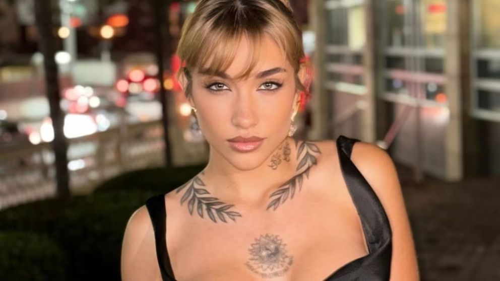 Sexy con mate: as� es el look que eligi� Maria Becerra para los Latin Grammy