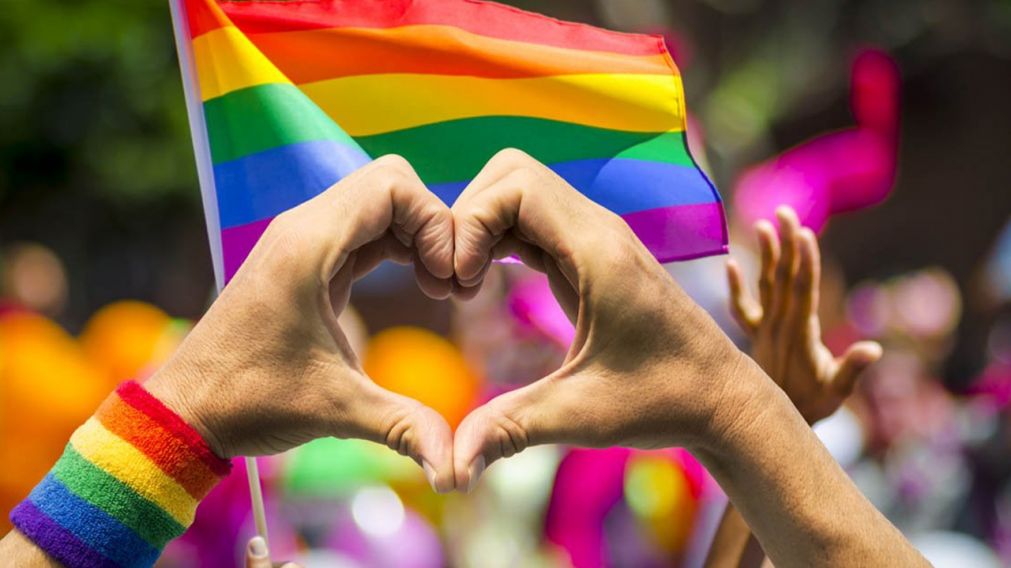 Fotos: Cazzu y otras celebridades celebran la diversidad en la 33ª Marcha del Orgullo LGBTQ+ de Buenos Aires