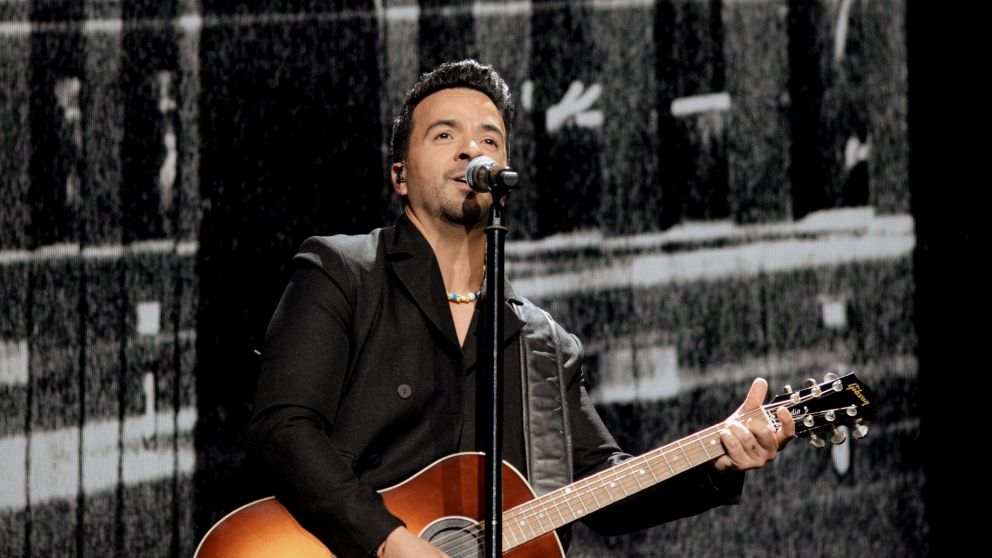 "Los extrañé mucho": Luis Fonsi celebró 25 años de carrera en Buenos Aires