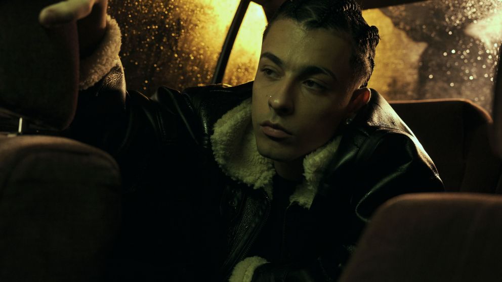 Trueno celebró la edición en vinilo de "El Último Baile" con una firma de discos y meet & greet