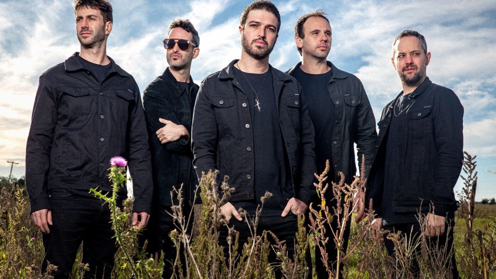 Tras estrenar cuatro sencillos, El Bordo estrena �Irreal�.