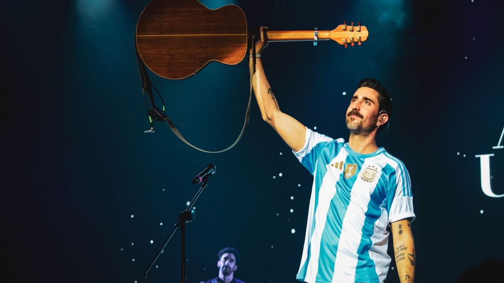 Fotos: Alex Ubago emocionó a su público en el Gran Rex con un repertorio repleto de éxitos y nuevas canciones