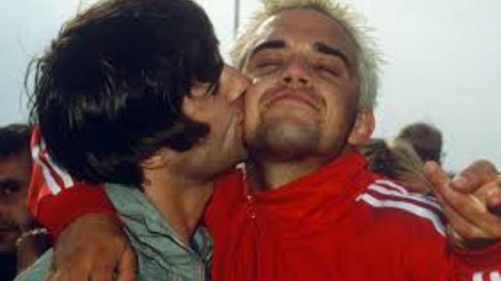 Robbie Williams criticó a Noel Gallagher por el regreso de Oasis