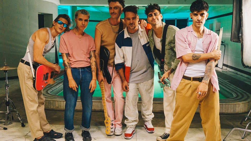 Chanzo lanzó su colaboración con Un Verano: así es "De abajo para arriba"