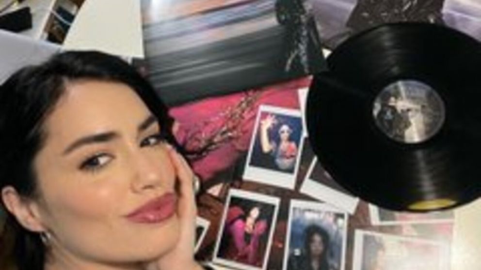 Lali Espósito no puede soltar el Cris Morena Day y amaneció cantando Casi Ángeles