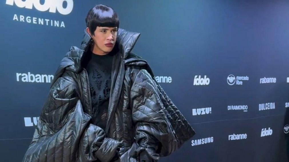 Los mejores OUTFITS de la Golden Carpet de los Premios �dolo Argentina 2024
